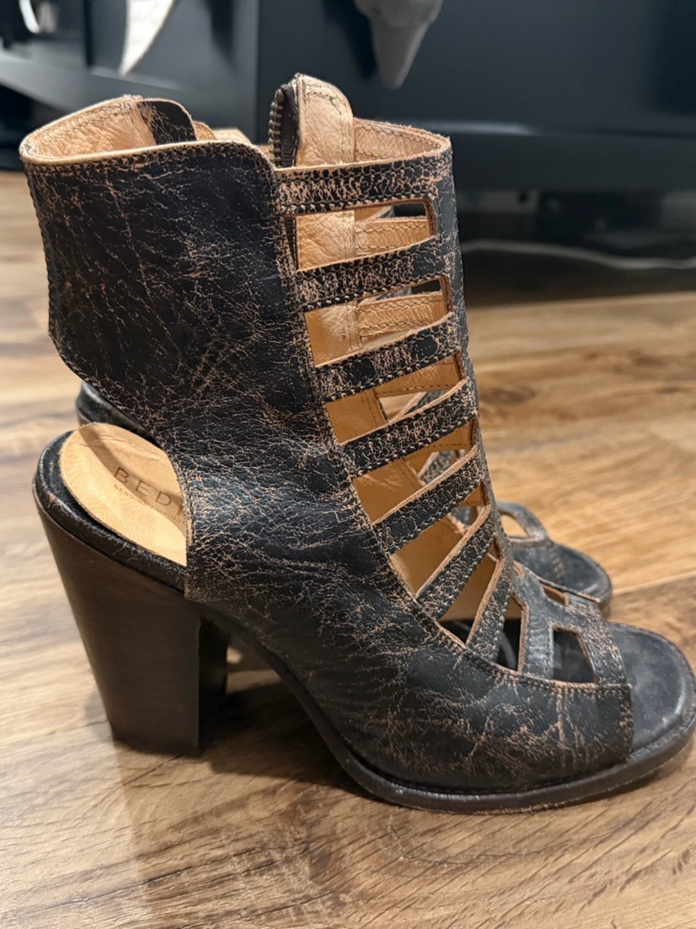 Bed Stu Black Distressed Cage Gladiator Ankle Boots - Picture 2 of 3